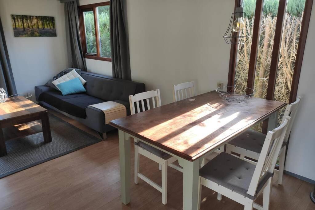 Een Gezellige Chalet Met Zonnige Buitenruimte Op De Veluwe! Villa Putten Eksteriør bilde